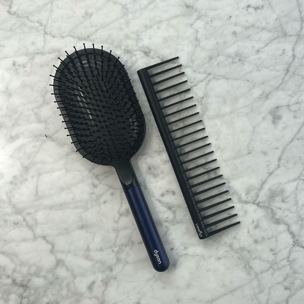 Dyson Paddle Hairbrush & Comb